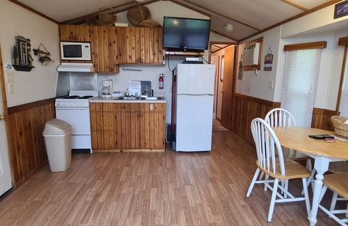 Chico Cabin | The Lakeview at Northside Marina & Resort