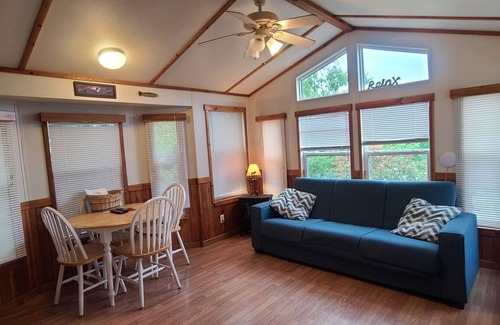 Chico Cabin | The Lakeview at Northside Marina & Resort