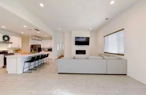 Lancaster House | The Lancaster Gem!nn
