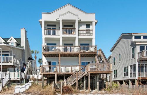 Miramar Beach House | The Land of Ahhhs