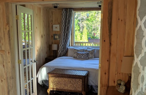 Saint Fulgence House | The Land of the Phoenix! Superior lodging in a prime natural setting.
