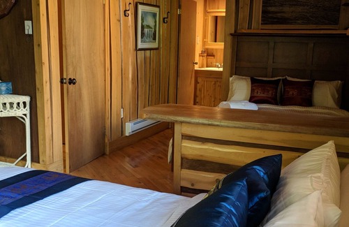 Saint Fulgence House | The Land of the Phoenix! Superior lodging in a prime natural setting.