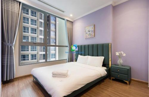 Hang Xanh Apartment | the landmark area - the buildings nearby Landmark 81