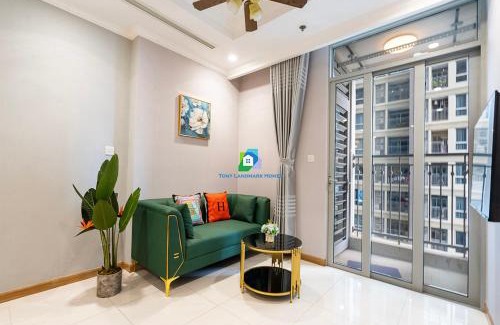 Hang Xanh Apartment | the landmark area - the buildings nearby Landmark 81
