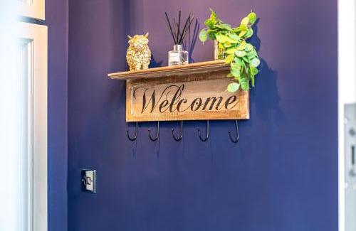 Kirkcaldy Apartment | The Lang Toun Bothy- by the Sea & Near Edinburgh