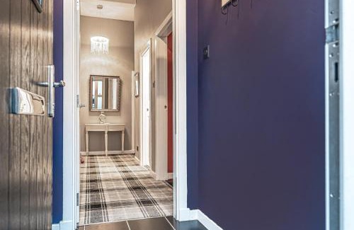 Kirkcaldy Apartment | The Lang Toun Bothy- by the Sea & Near Edinburgh