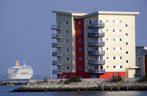 New Forest District Apartment | The lantern, 2 Bedroom Apartment Hythe Southampton