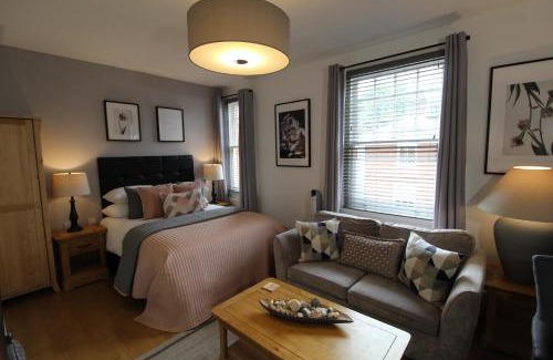 Wolverhampton House | The Larches