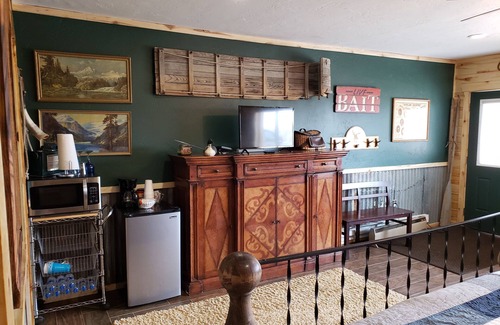Panguitch Other | The Lazy Ass Ranch. The Field and Stream Room. Very pet-friendly. Tempur-Pedic.