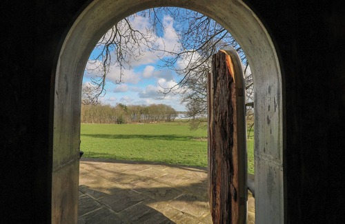 Rugeley Cottage | The Lazy Squire by The Water