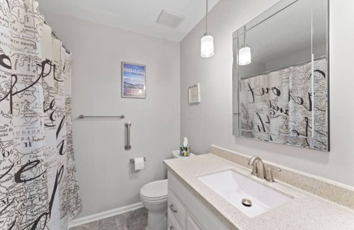 Lenexa House | The Legendary Lenexa
