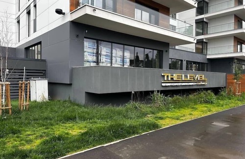 Sector 1 Apartment | The Level Sanctuary: Free Parking and Netflix