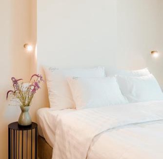 Ghent Hotel | The Librarian by Domani Hotels