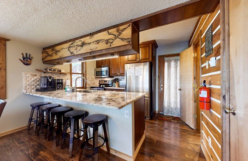 Angel Fire Condo | The Lift #C2 | Condo in Angel Fire a walk from the lifts - mountain views