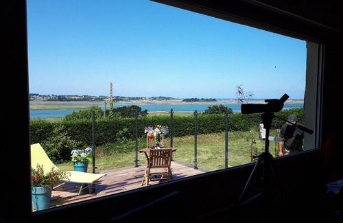 Kerbors House | "the Lighthouse", amazing views, smallbeach, very quiet, large garden