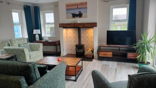 Newry House | The Lighthouse Cottage