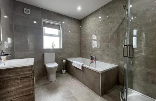Newry House | The Lighthouse Cottage