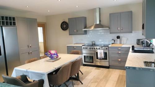 Newry House | The Lighthouse Cottage