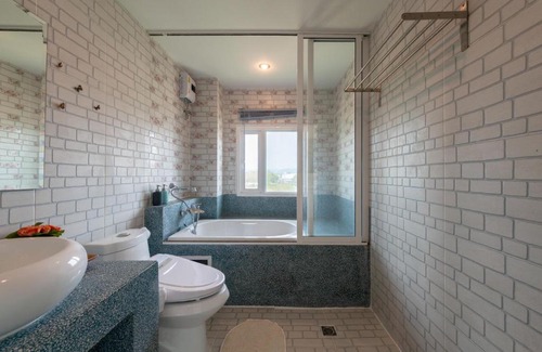 Pa Daet Hotel | The Lilly Hotel