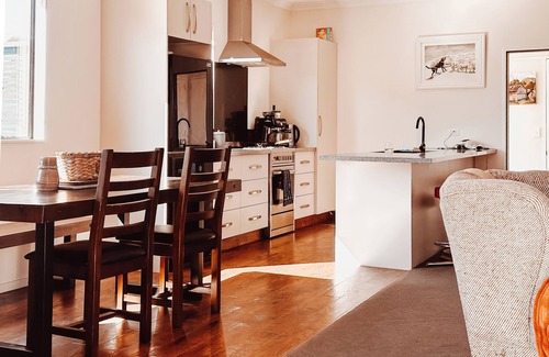 Hokitika House | The Lilly Pad is Lily’s awesome west coast pad - This summer she's offering it to you!