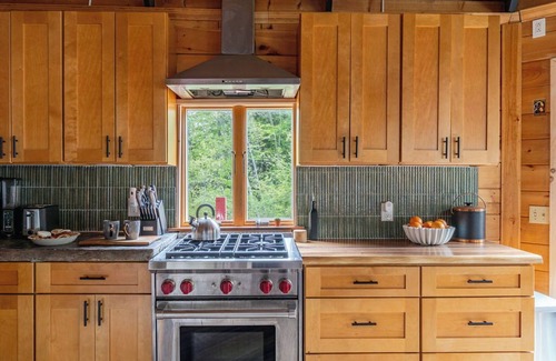 Elka Park Cabin | The Lily Pad - Hunter, NY nRoundhouse in the heart of the Catskill Mountains