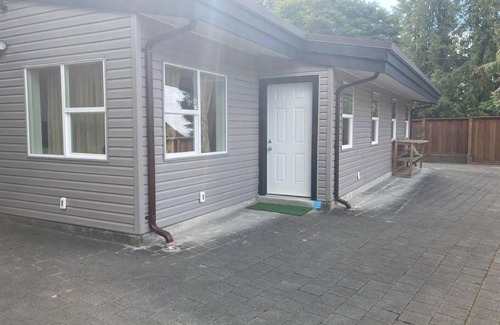 Upper Lonsdale Apartment | The Lions Self Contained Suite, Shared Pool, Hot Tub, Views