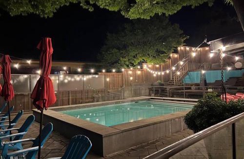 Upper Lonsdale Apartment | The Lions Self Contained Suite, Shared Pool, Hot Tub, Views