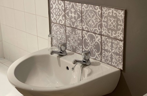 Litcham Bed & Breakfast | The Litcham Bull Inn