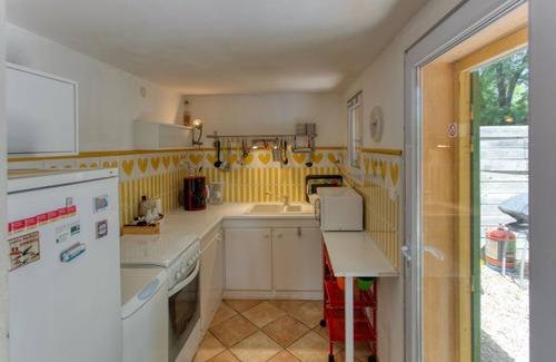 Mormoiron Apartment | The Little Bacalan