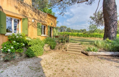 Mormoiron Apartment | The Little Bacalan