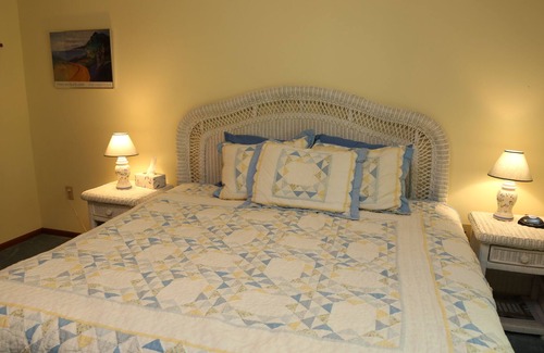 Harbor Springs Cottage | The Little Castle - 5 Beach - 3 Cottages - Private Waterfront, Walk to Town