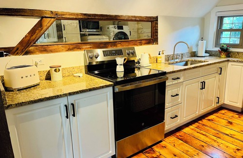 Chester Center Apartment | The little Chestnut. A charming historic apartment in Downtown Chester