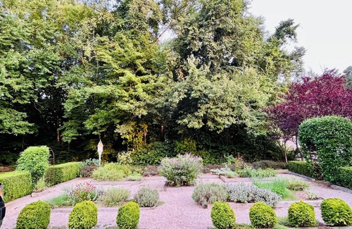 Chester Center Apartment | The little Chestnut. A charming historic apartment in Downtown Chester