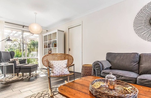 Narrawallee House | The Little Darling - Narrawallee Family Cottage