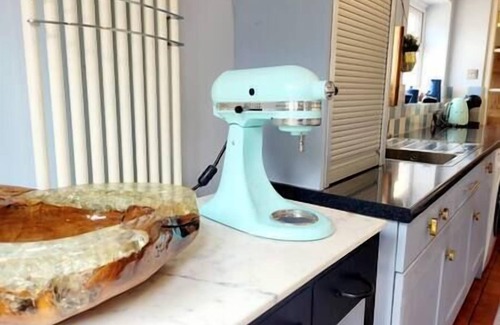 Cheltenham House | The Little Green House - Cheltenham, Walk to Town