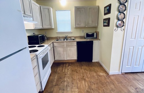 Augusta House | The Little Green House