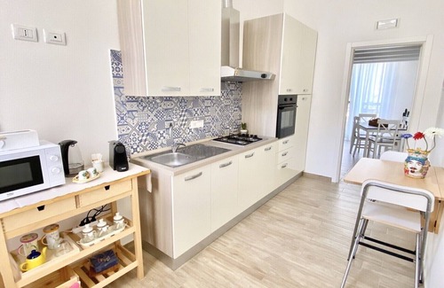 Santa Lucia Apartment | The Little House at 41. Bright apartment with modern and functional furnishings.