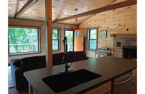 Smithville Cabin | The Little Lake House at Center Hill Lake.