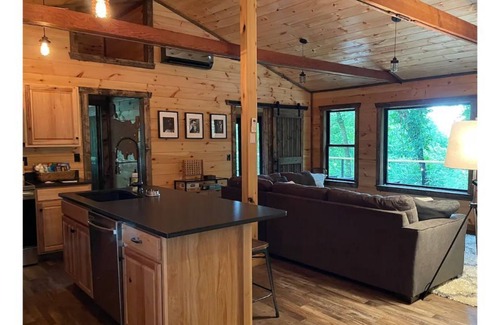Smithville Cabin | The Little Lake House at Center Hill Lake.