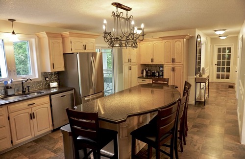Bayfield House | The Little Mansion of Bayfield - Vacation in Style