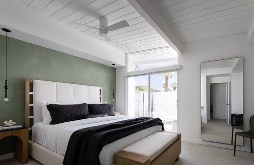 Sunmor House | The Livmor - Beautifully Remodeled Home
