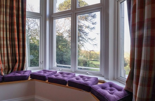 Bont Newydd House | THE LLOYD GEORGE, family friendly in Bontnewydd, Gwynedd