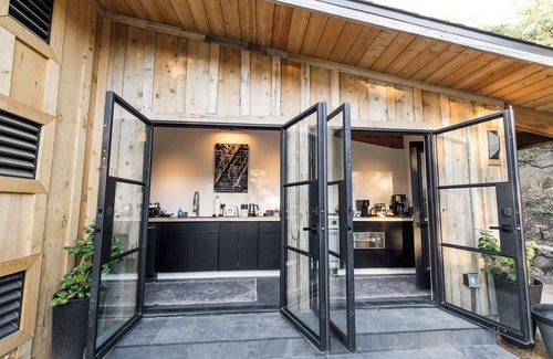 Julian Cabin | The Lodge: A Spacious Retreat for Groups - Events, Nature, & Luxury Combined!