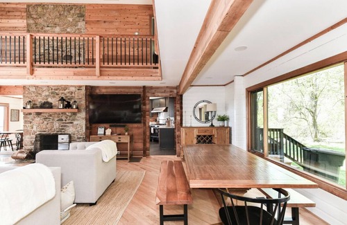 Bluemont House | The Lodge at Bear Rock