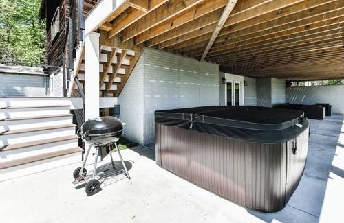 Bluemont House | The Lodge at Bear Rock