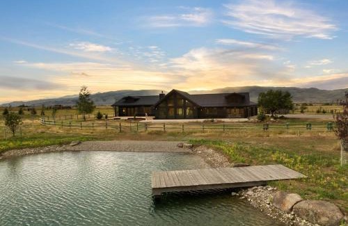 Livingston House | The Lodge at Elbow Creek