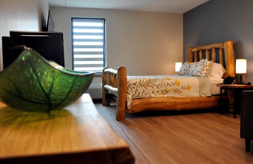 Nelsonville Hotel | The Lodge at Hocking College
