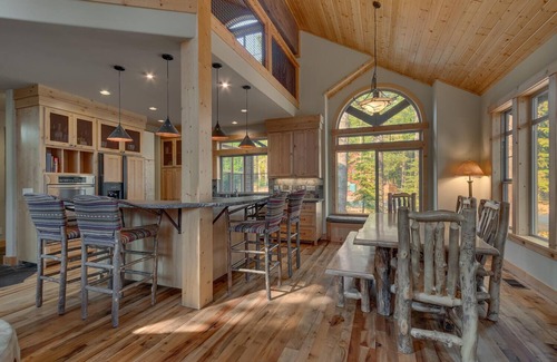 Truckee House | The Lodge at Swiss Lane - TLUXP