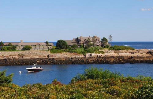 Kennebunkport Hotel | The Lodge at Turbat's Creek