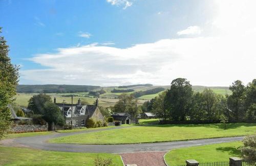 Elsdon House | The Lodge Elsdon